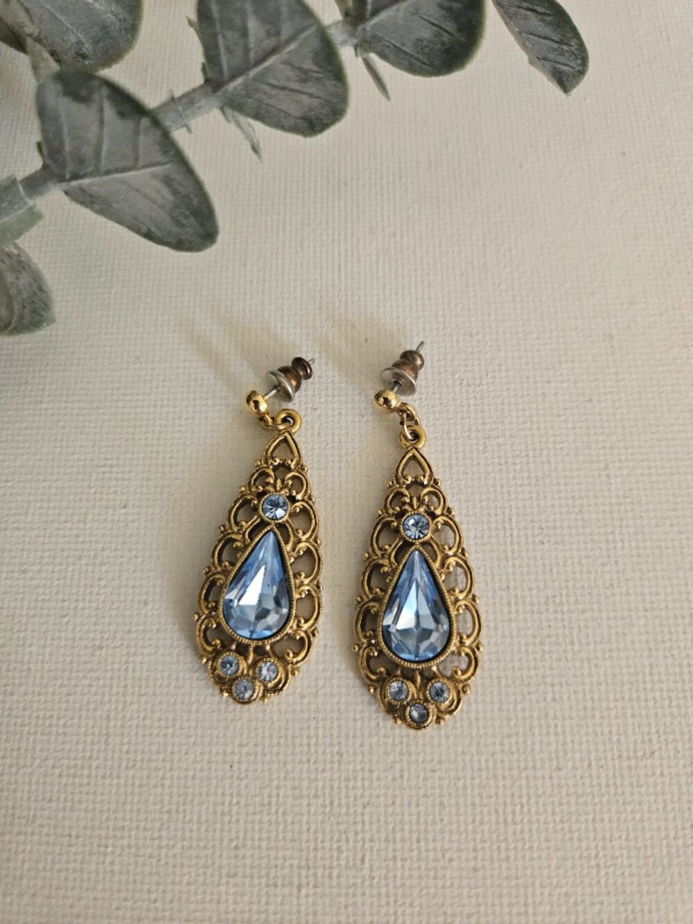 1970s Gold Tone Fillagree Pierced Blue Crystal Pierced Earrings